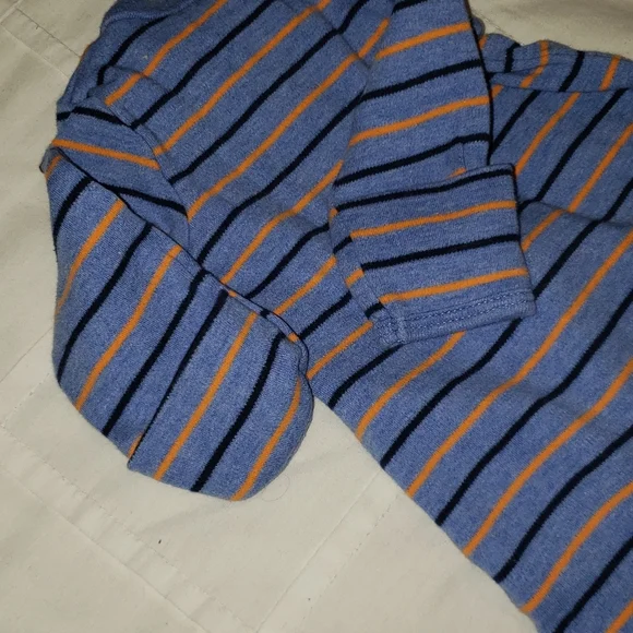 Carter's One Piece Outfit - Picture 3 of 4